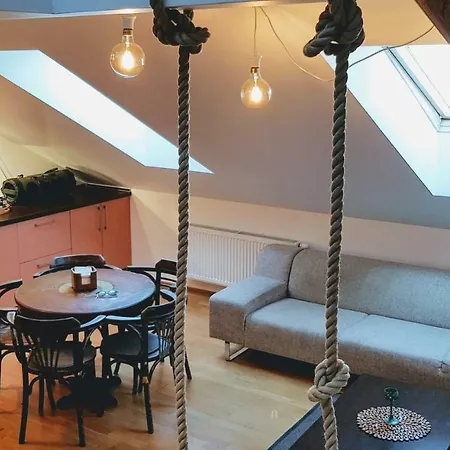 Beutiful, Bright And Cozy Studio