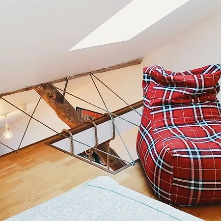 Апартаменти Beutiful, Bright And Cozy Studio *